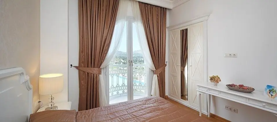Villa Pool View