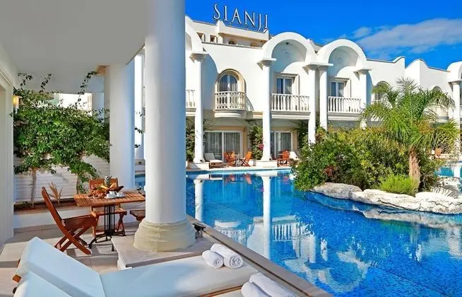 Villa Pool View