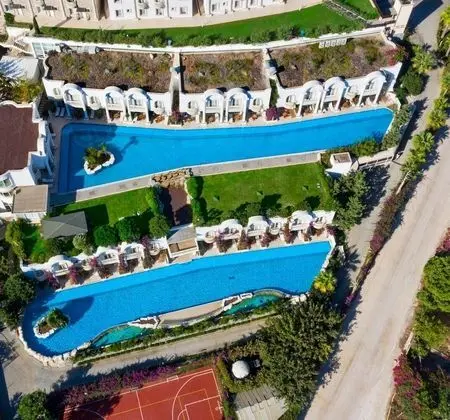 Villa Pool View