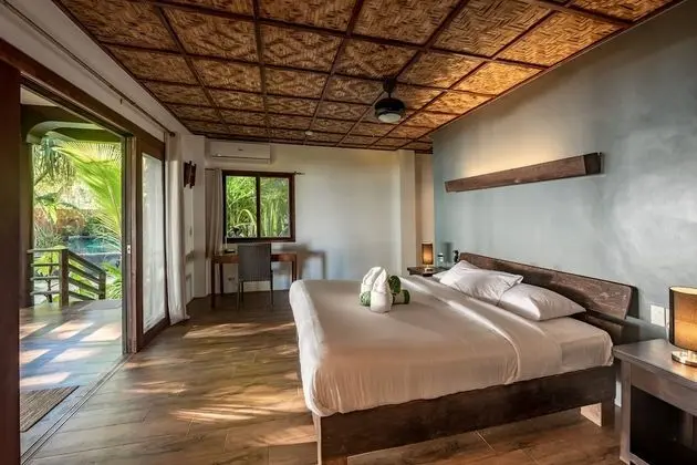 Deluxe Üç Kişilik Oda, Denize Sıfır (Ground Flr)