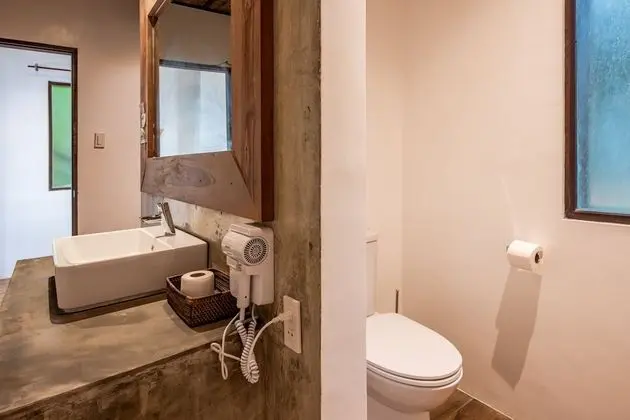 Deluxe Üç Kişilik Oda, Denize Sıfır (Ground Flr)