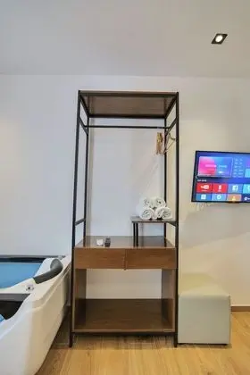 Deluxe Tek Büyük Yataklı Oda