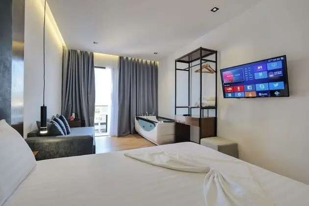 Deluxe Tek Büyük Yataklı Oda