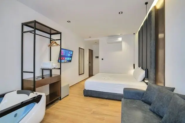 Deluxe Tek Büyük Yataklı Oda