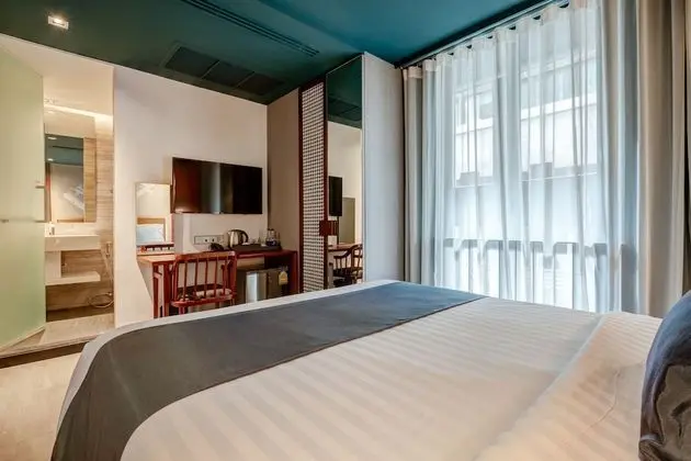Standard Queen Room