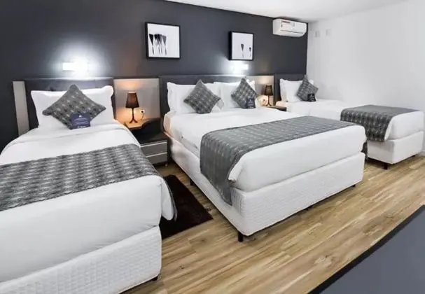 Superior Oda (cama casal + 2 solteiros)