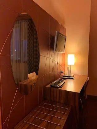 Tek Büyük Yataklı Oda, 2 Tek Kişilik Yatak