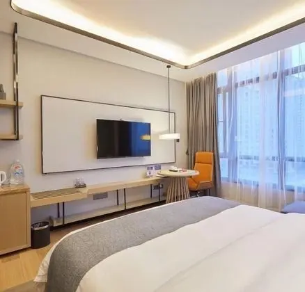 City Tek Büyük Yataklı Oda