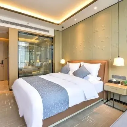 City Tek Büyük Yataklı Oda