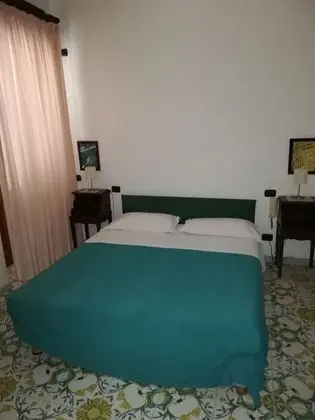 Tek Büyük Yataklı Oda (203)