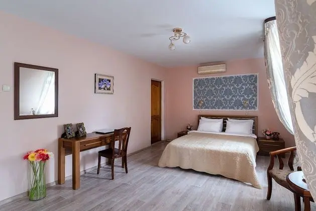 Standard Tek Büyük Yataklı Oda