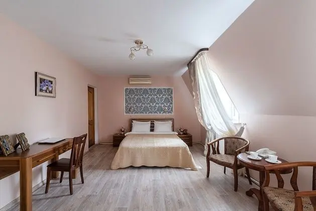 Standard Tek Büyük Yataklı Oda