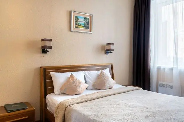 Standard Tek Büyük Yataklı Oda