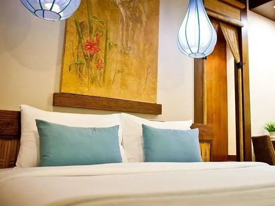Deluxe Villa, Havuz Manzaralı