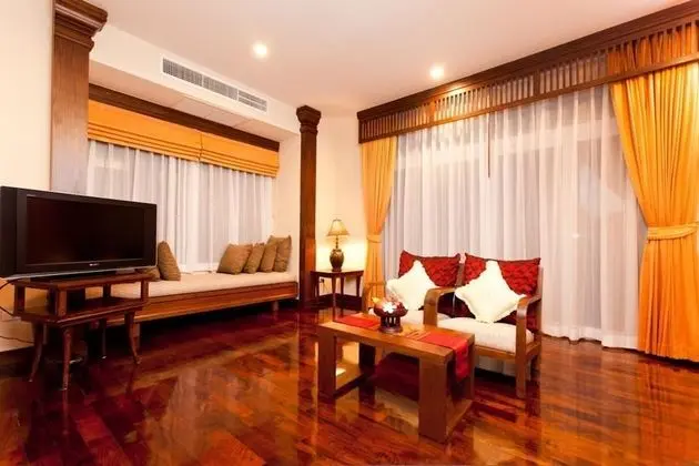 Deluxe River Villas