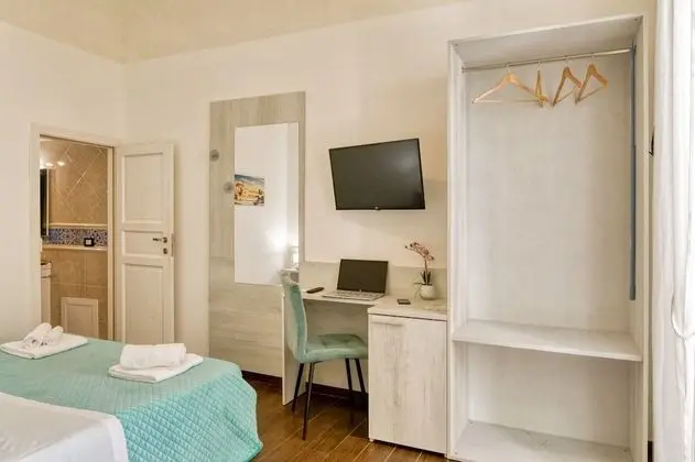 Basic Tek Büyük Yataklı Oda (1)