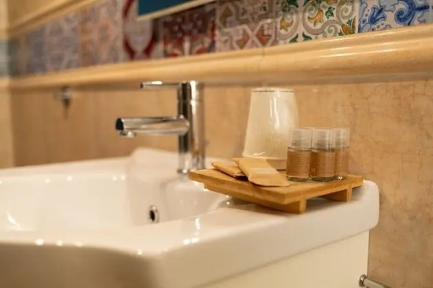 Basic Tek Büyük Yataklı Oda (1)