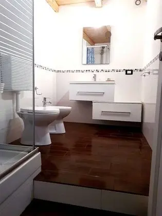 Standard Tek Büyük Yataklı Oda (2)