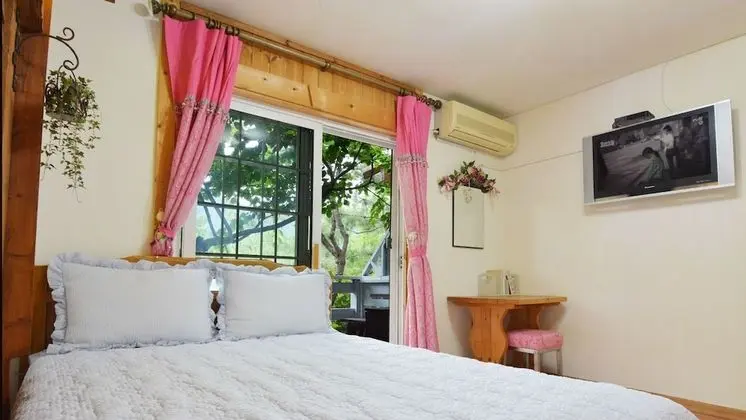 Family Tek Büyük veya İki Ayrı Yataklı Oda