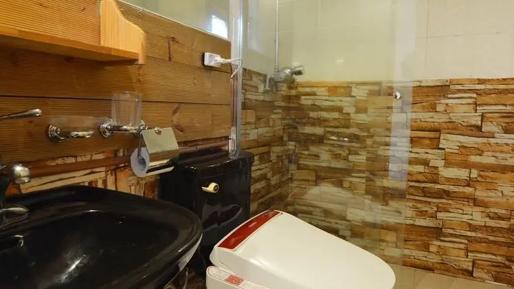 Family Tek Büyük veya İki Ayrı Yataklı Oda