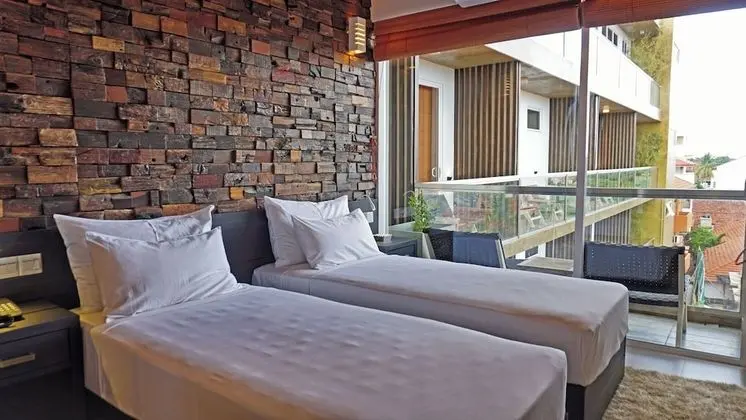 Deluxe Tek Büyük veya İki Ayrı Yataklı Oda, Balkon, Şehir Manzaralı