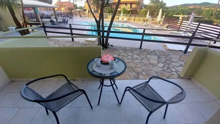 Deluxe Üç Kişilik Oda, Buzdolabı ve Mikrodalga