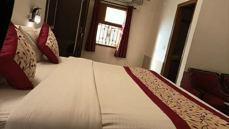 Superior Tek Büyük Yataklı Oda