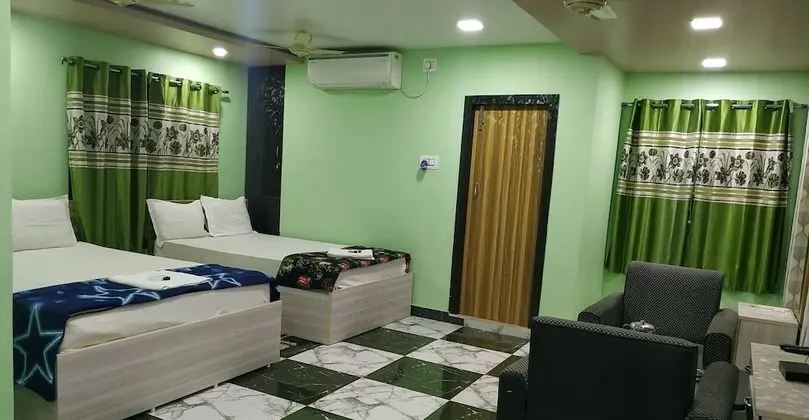 Deluxe Dört Kişilik Oda