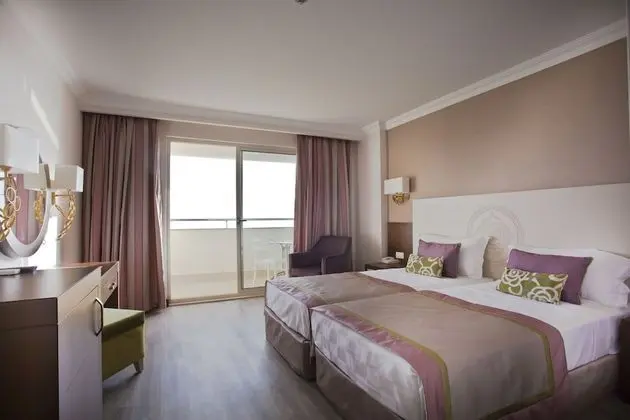 Standard Tek Büyük veya İki Ayrı Yataklı Oda (Adults Only)