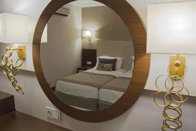 Standard Tek Kişilik Oda, Kısmi Deniz Manzaralı (Adults Only)
