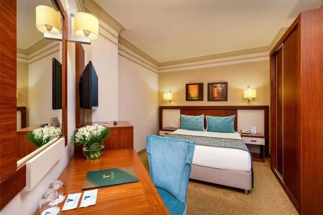 https://images.etstur.com/imgproxy/resize/2560x1440/files/images/hotelImages/etsrooms/678/Villa_Side_Hotel_20251110122230_2.jpg