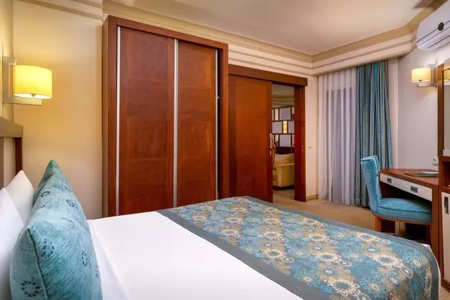 https://images.etstur.com/imgproxy/resize/2560x1440/files/images/hotelImages/etsrooms/678/Villa_Side_Hotel_20251110122230_3.jpg