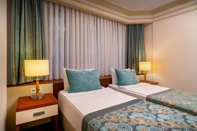 https://images.etstur.com/imgproxy/resize/2560x1440/files/images/hotelImages/etsrooms/678/Villa_Side_Hotel_20251110122231_4.jpg