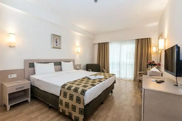 https://images.etstur.com/imgproxy/resize/2560x1440/files/images/hotelImages/etsrooms/512801/Side_Breeze_Hotel_20250522143031_6.jpg