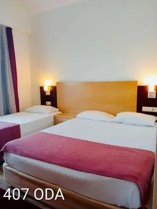 Triple,havuz Veya Bahçe Manzaralı,balkonlu