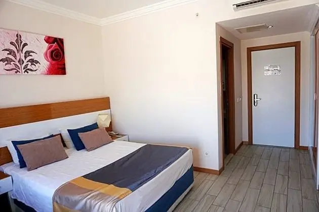 Standart Oda, Kara Manzaralı, Balkonlu
