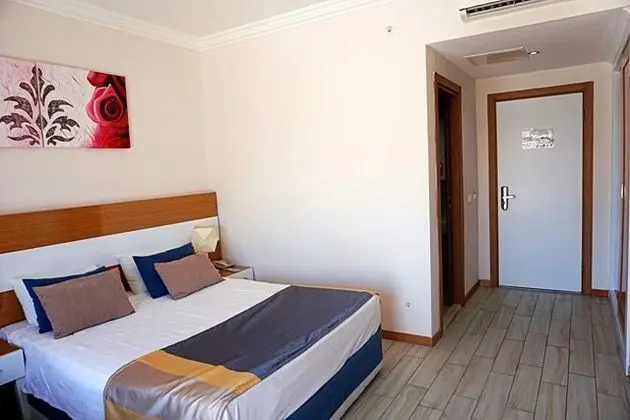 Standart Oda, Kara Manzaralı, Balkonlu