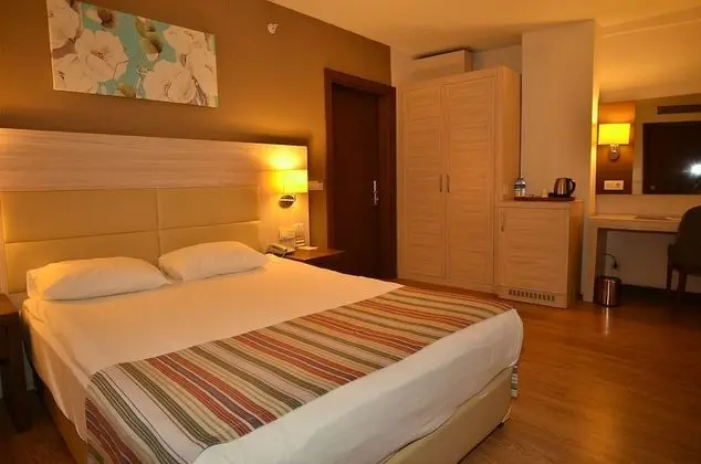 Standard Büyük Yataklı Tek Kişilik Oda, Şehir Manzaralı