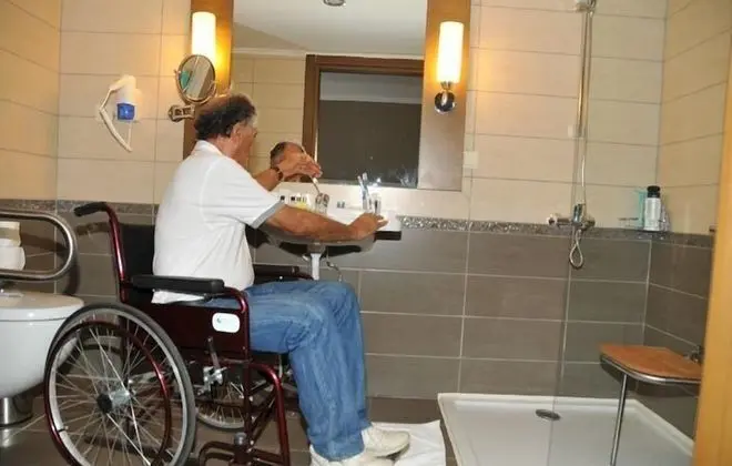 Standard Tek Büyük veya İki Ayrı Yataklı Oda, Şehir Manzaralı