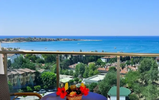 Standard Tek Büyük veya İki Ayrı Yataklı Oda, Deniz Manzaralı