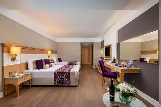https://images.etstur.com/imgproxy/resize/2560x1440/files/images/hotelImages/etsrooms/677/Villa_Side_Residence_20251119110351_1.jpg
