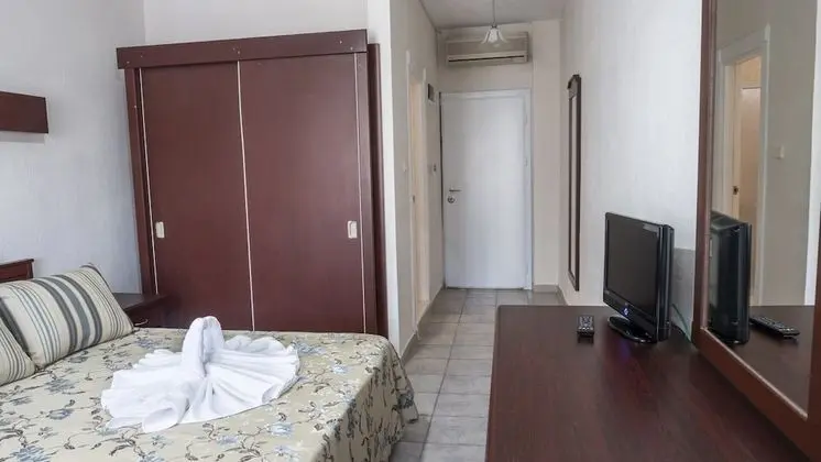 Standard Tek Büyük Yataklı Oda