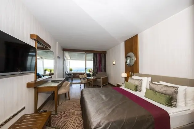 Deluxe Oda, Sıcak Su Küveti, Kısmi Deniz Manzaralı
