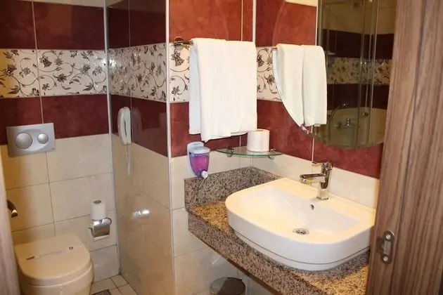 Standard Tek Büyük Yataklı Oda