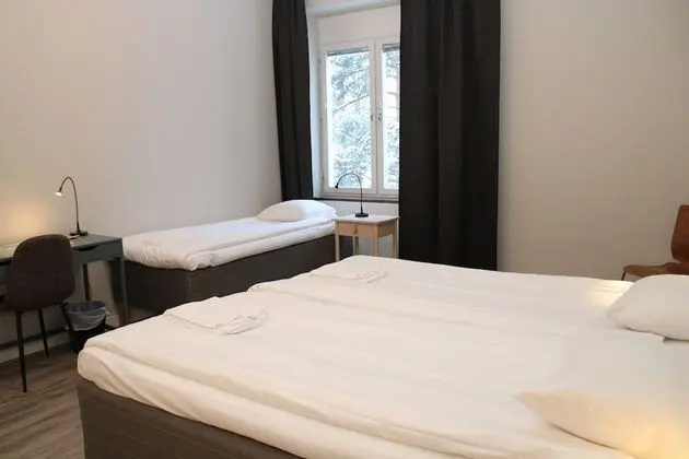 Basic Üç Kişilik Oda, Ortak Banyo