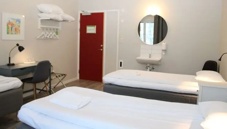 Basic Üç Kişilik Oda, Ortak Banyo