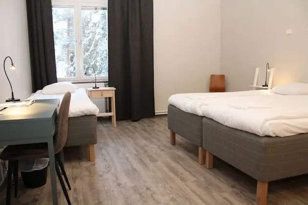 Basic Üç Kişilik Oda, Ortak Banyo