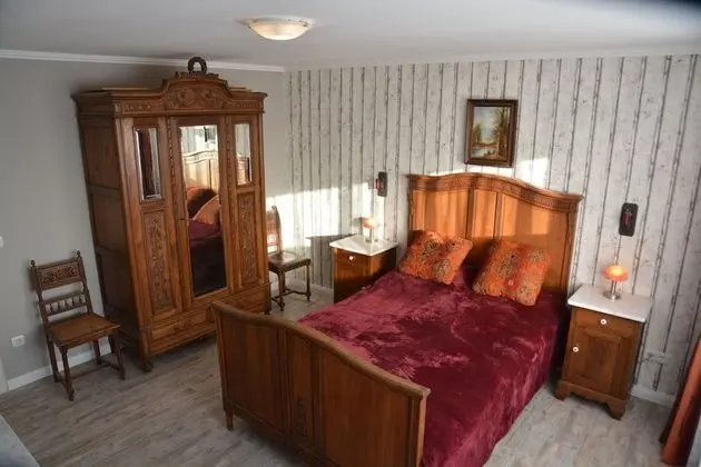 Tek Büyük Yataklı Oda, Ortak Banyo (Romantik Room)