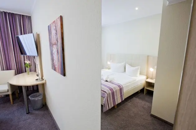 Tek Büyük Yataklı Oda, 1 Büyük (Queen) Boy Yatak, Sigara İçilmez