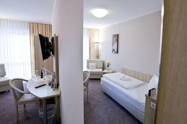 Tek Kişilik Oda, 1 Tek Kişilik Yatak, Sigara İçilmez